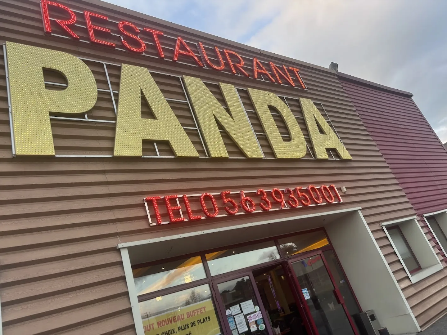 Panda wok